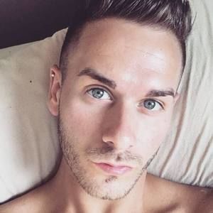 Meet your Posher, Jake